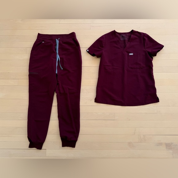Figs Burgundy Maroon Technical Collection Scrub Jogger Set sz S - Picture 1 of 6
